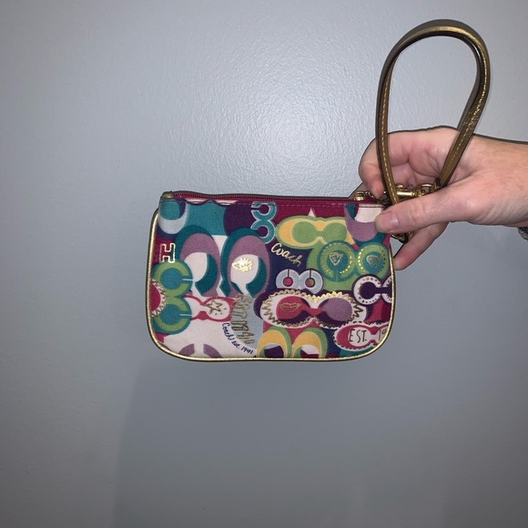 Coach Handbags - Coach wristlet